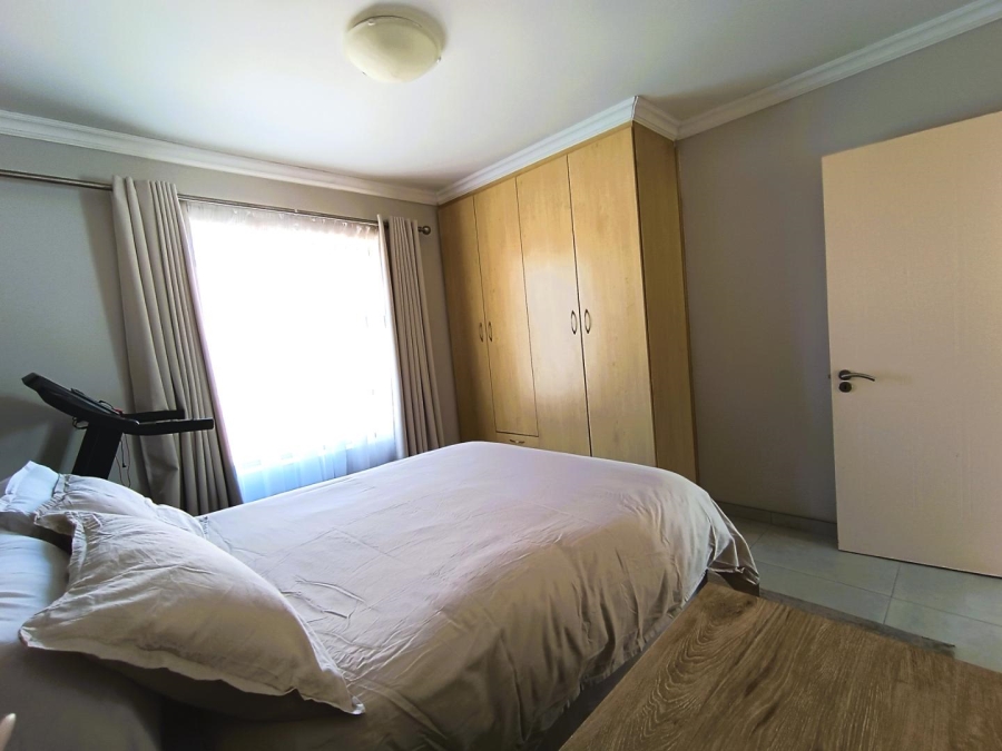 2 Bedroom Property for Sale in Langenhovenpark Free State